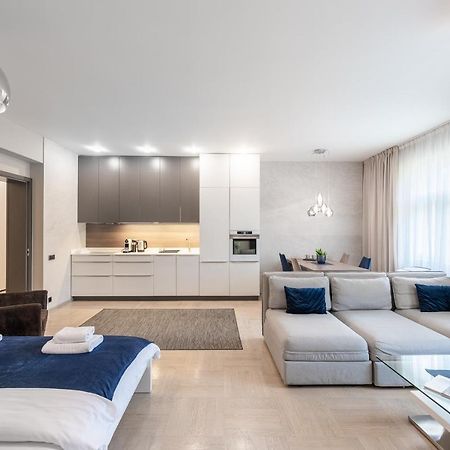 New Luxury Apt With Ac&Parking In The Center Of Prague Lejlighed Eksteriør billede
