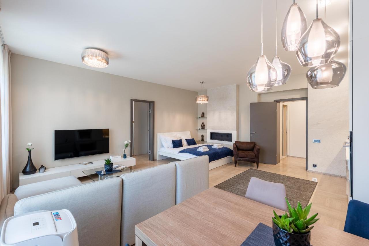 New Luxury Apt With Ac&Parking In The Center Of Prague Lejlighed Eksteriør billede