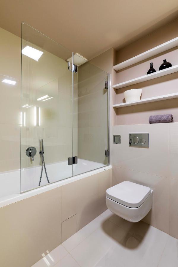 New Luxury Apt With Ac&Parking In The Center Of Prague Lejlighed Eksteriør billede